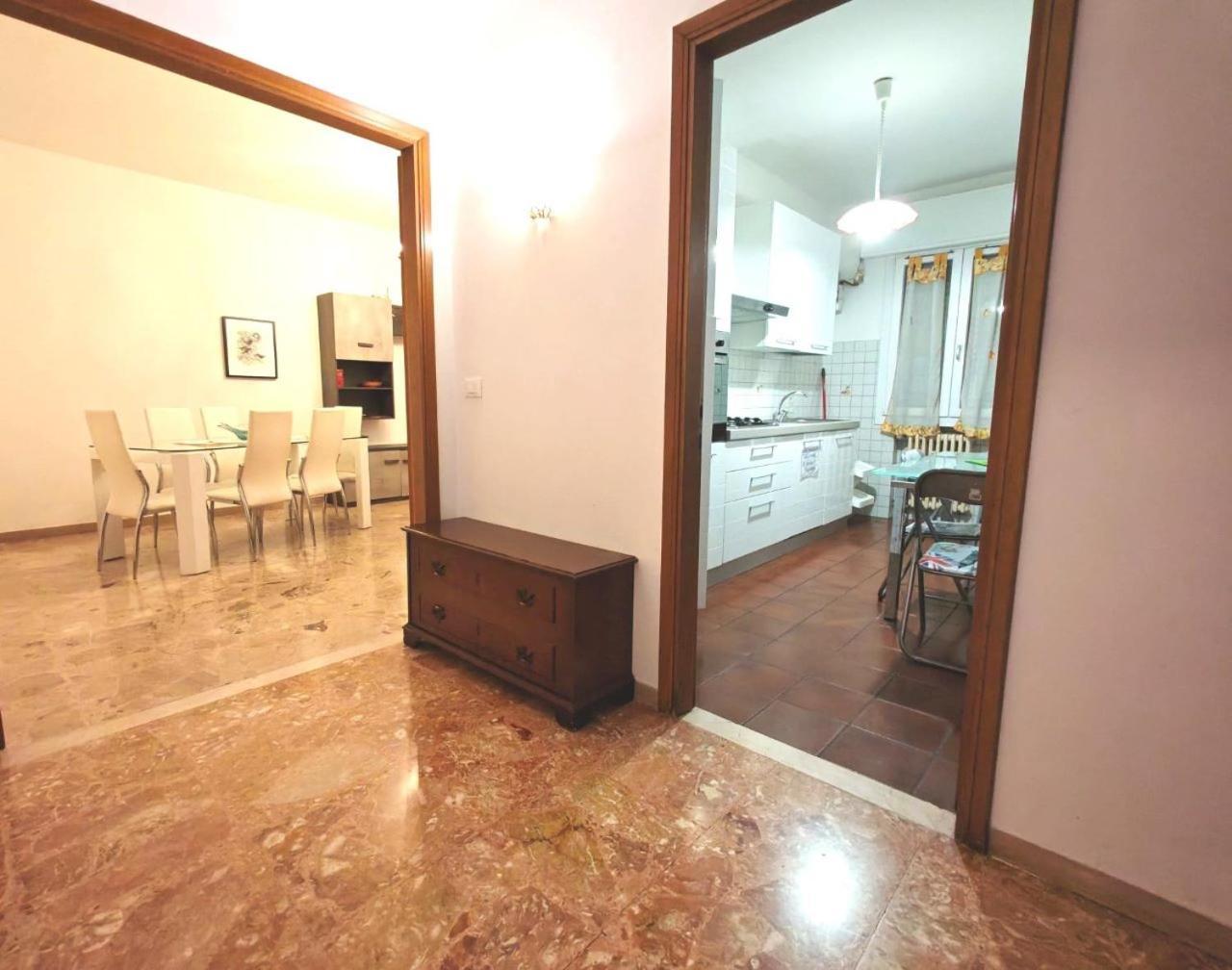 Laura Apartment Venice 4 P. 15 M To Venice Mestre Bagian luar foto