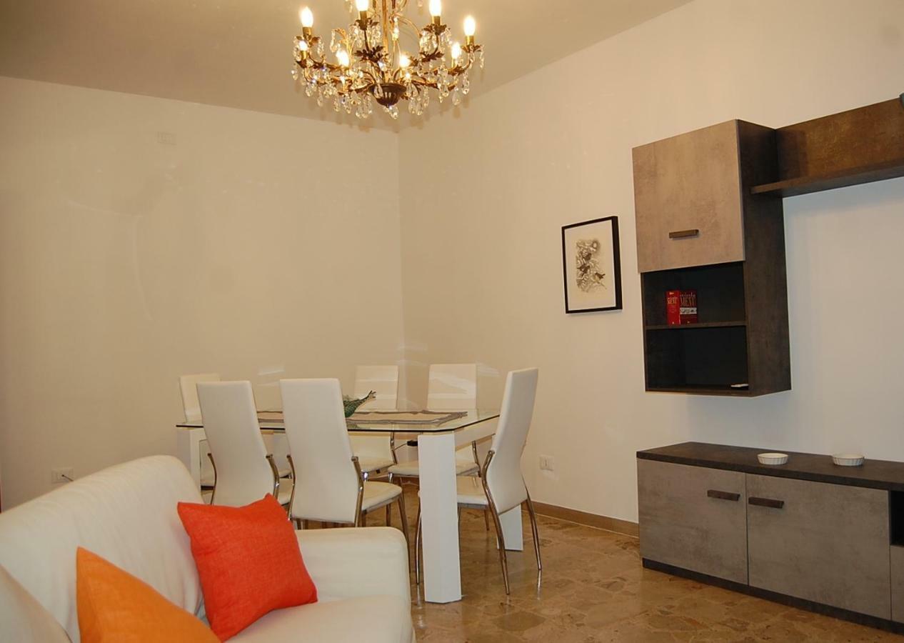 Laura Apartment Venice 4 P. 15 M To Venice Mestre Bagian luar foto